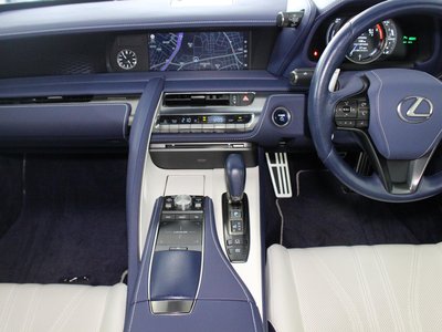 2018 Lexus LC — миниатюра 20