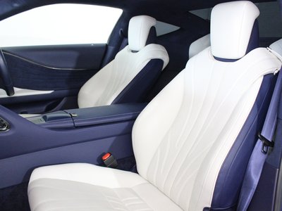 2018 Lexus LC — миниатюра 16