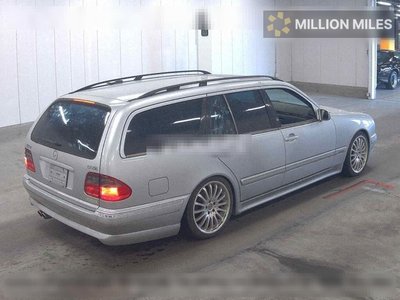 MERCEDES-BENZ E-CLASS - 5