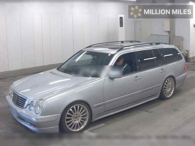 MERCEDES-BENZ E-CLASS - 4