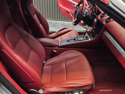 صورة مصغرة 11 لـ 2021 Porsche 718