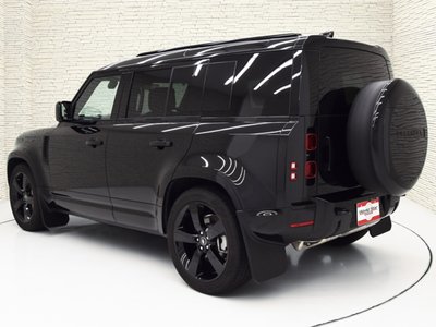 2025 LAND Rover DEFENDER — фото 2