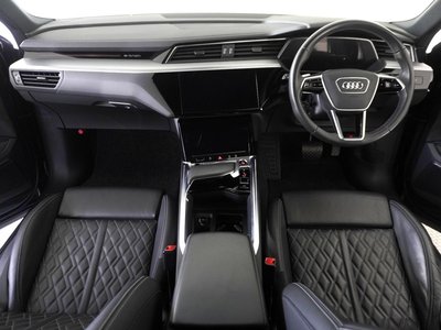 AUDI E-TRON S SPORTBACK - 7