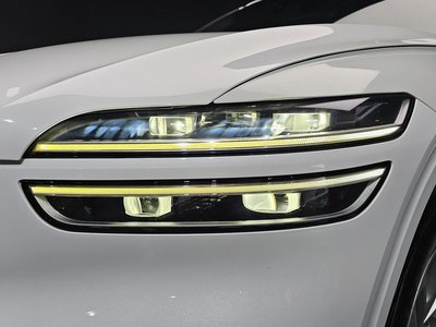 صورة 9 لـ 2021 Genesis GV70
