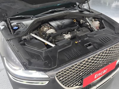 صورة 7 لـ 2021 Genesis GV70