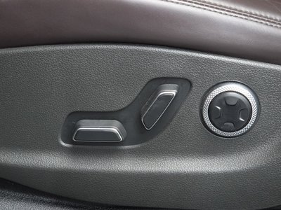 2021 Genesis GV70 — миниатюра 33