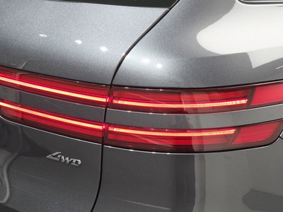 صورة 10 لـ 2021 Genesis GV70