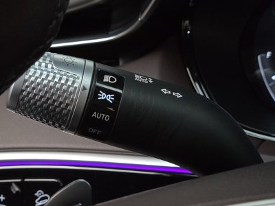 2021 Genesis GV70 — миниатюра 26