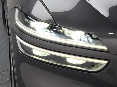 صورة 9 لـ 2021 Genesis GV70