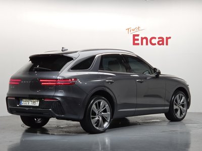 صورة 3 لـ 2021 Genesis GV70