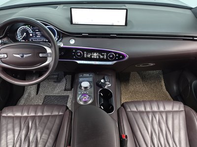 صورة 5 لـ 2021 Genesis GV70