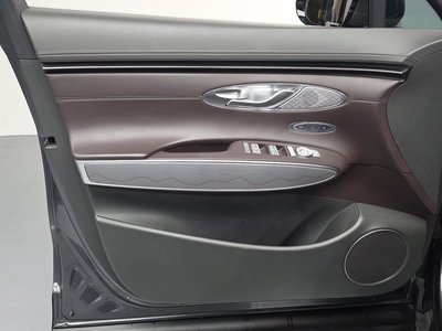 2021 Genesis GV70 — миниатюра 14