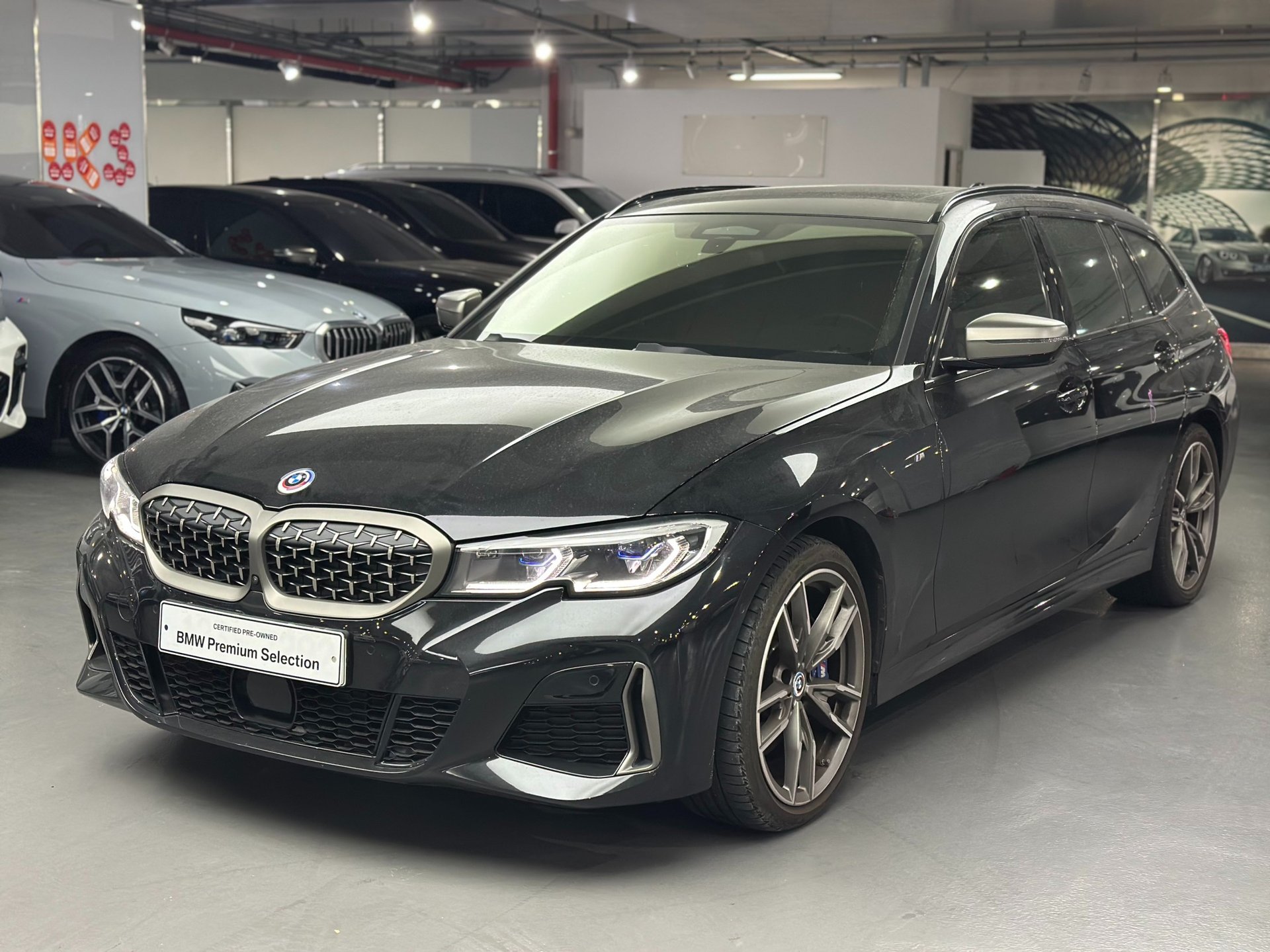 BMW 3 SERIES - View 1