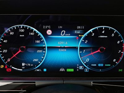 MERCEDES-BENZ E-CLASS - 8