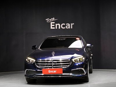 MERCEDES-BENZ E-CLASS - 2