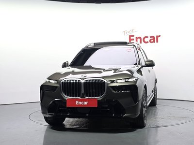 صورة 2 لـ 2025 BMW X7