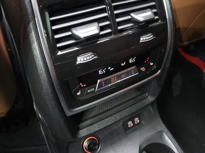 صورة مصغرة 32 لـ 2025 BMW X7
