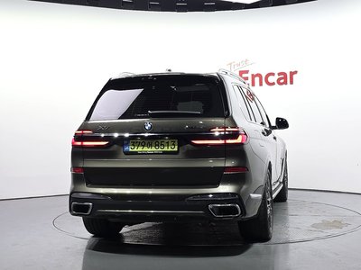 صورة 3 لـ 2025 BMW X7