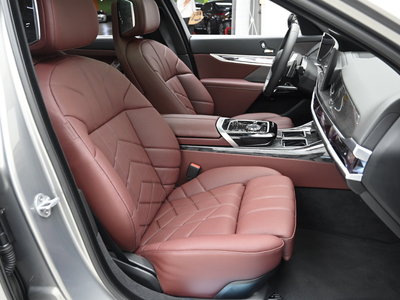 2026 BMW 7 SERIES photo 10