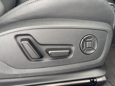 صورة مصغرة 48 لـ 2025 AUDI Q6 E-TRON