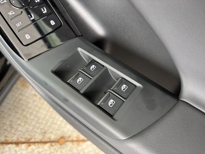 صورة مصغرة 40 لـ 2025 AUDI Q6 E-TRON