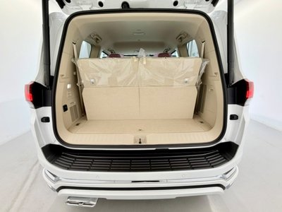 صورة 7 لـ 2025 Toyota LAND CRUISER 300