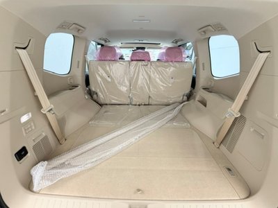 صورة مصغرة 48 لـ 2025 Toyota LAND CRUISER 300