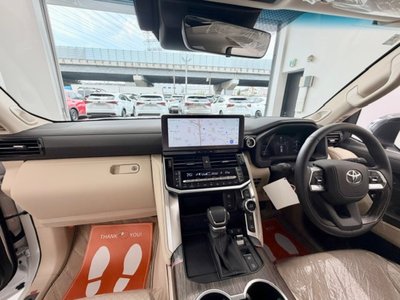 صورة مصغرة 39 لـ 2025 Toyota LAND CRUISER 300