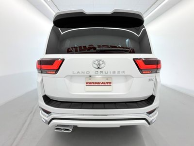 صورة 3 لـ 2025 Toyota LAND CRUISER 300