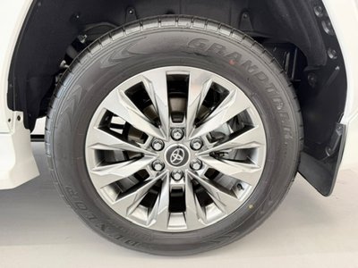 صورة مصغرة 77 لـ 2025 Toyota LAND CRUISER 300