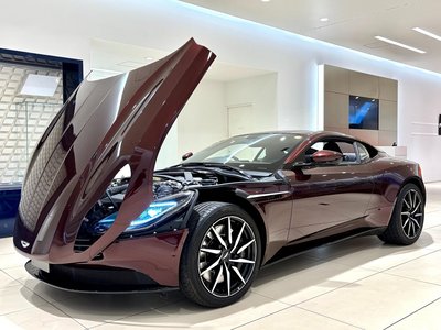 ASTON MARTIN DB11 - 9