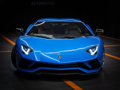LAMBORGHINI AVENTADOR - 3