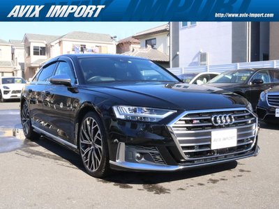 AUDI S8