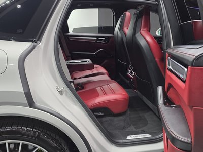 صورة مصغرة 17 لـ 2023 Porsche CAYENNE