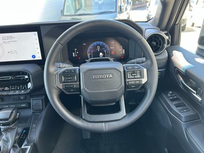 2025 Toyota LAND CRUISER 250 thumbnail 24