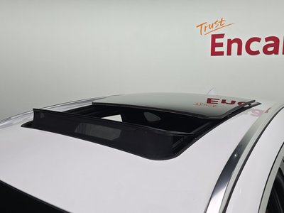 2023 Genesis GV70 — миниатюра 18