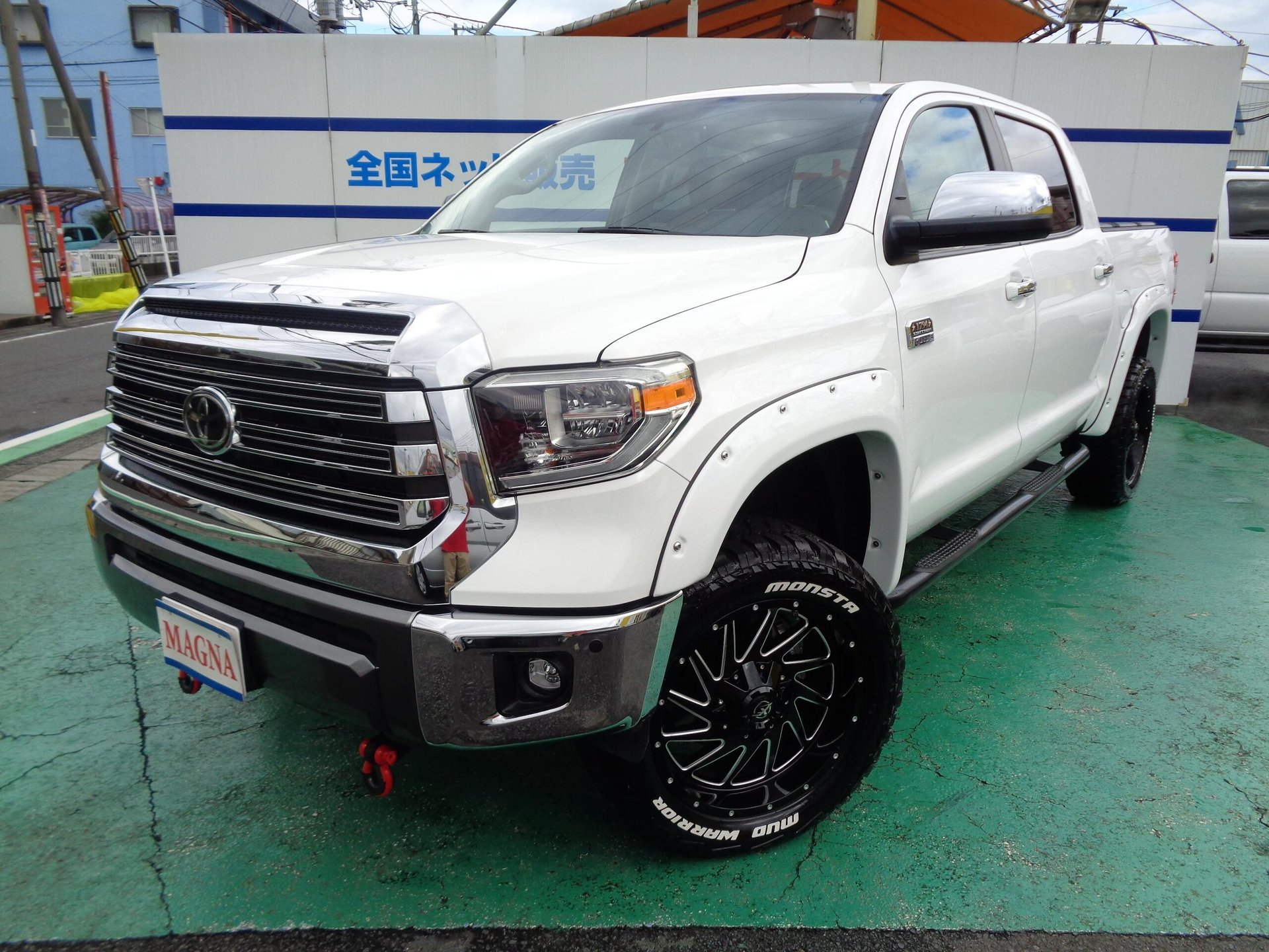 TOYOTA TUNDRA - View 1