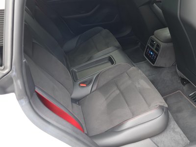2022 Porsche TAYCAN 缩略图 24