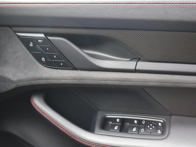 2022 Porsche TAYCAN 缩略图 37