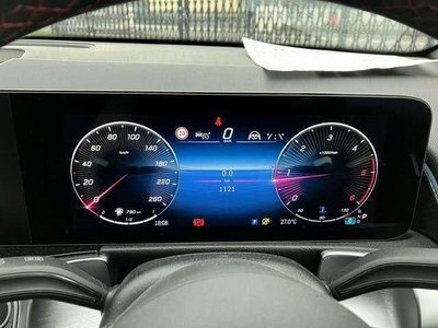 MERCEDES-BENZ GLB - 9