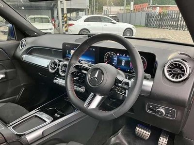 MERCEDES-BENZ GLB - 8
