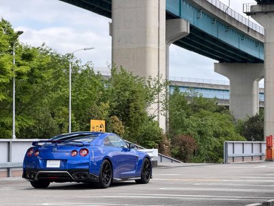 NISSAN GT-R - 4
