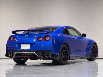 NISSAN GT-R - 7
