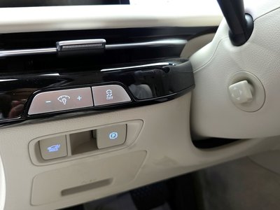 2024 Genesis G80 (RG3) thumbnail 44