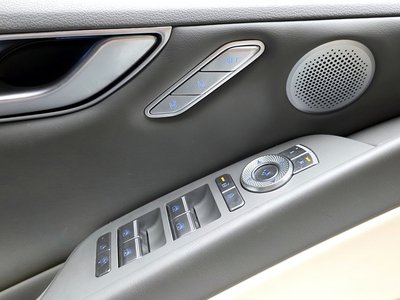 2024 Genesis G80 (RG3) thumbnail 41