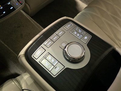 2024 Genesis G80 (RG3) thumbnail 24