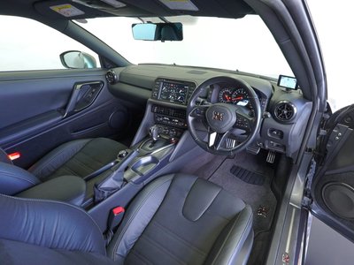 NISSAN GT-R - 7