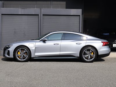 AUDI E-TRON GT QUATTRO - 3