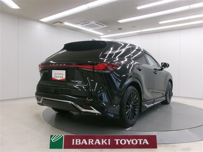 صورة 3 لـ 2024 Lexus RX