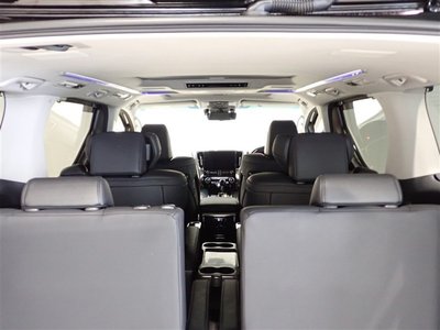TOYOTA ALPHARD - 9